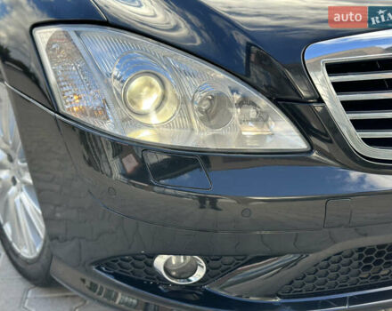 Черный Мерседес С Класс, объемом двигателя 5.5 л и пробегом 299 тыс. км за 9500 $, фото 17 на Automoto.ua