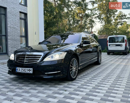 Черный Мерседес С Класс, объемом двигателя 5.46 л и пробегом 301 тыс. км за 13000 $, фото 6 на Automoto.ua