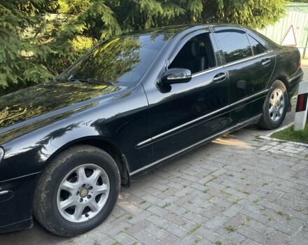 Чорний Мерседес С Клас, об'ємом двигуна 3 л та пробігом 201 тис. км за 16500 $, фото 3 на Automoto.ua