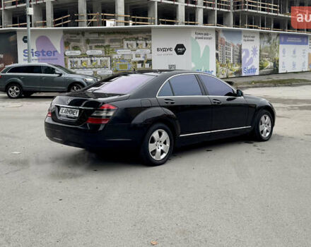 Черный Мерседес С Класс, объемом двигателя 5.5 л и пробегом 258 тыс. км за 7500 $, фото 5 на Automoto.ua