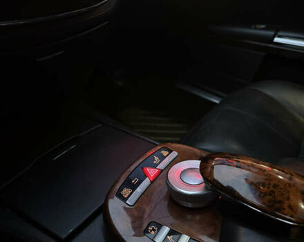 Чорний Мерседес С Клас, об'ємом двигуна 5.5 л та пробігом 330 тис. км за 7350 $, фото 15 на Automoto.ua