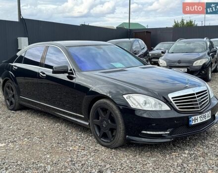 Чорний Мерседес С Клас, об'ємом двигуна 5.5 л та пробігом 298 тис. км за 8050 $, фото 1 на Automoto.ua