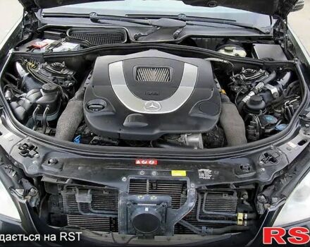 Черный Мерседес С Класс, объемом двигателя 5.5 л и пробегом 298 тыс. км за 11999 $, фото 3 на Automoto.ua