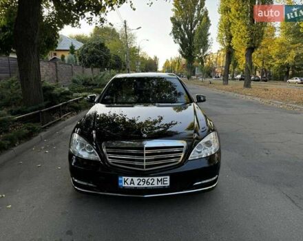 Чорний Мерседес С Клас, об'ємом двигуна 5.46 л та пробігом 387 тис. км за 10500 $, фото 3 на Automoto.ua
