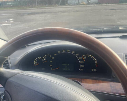 Черный Мерседес С Класс, объемом двигателя 3.72 л и пробегом 313 тыс. км за 4900 $, фото 11 на Automoto.ua