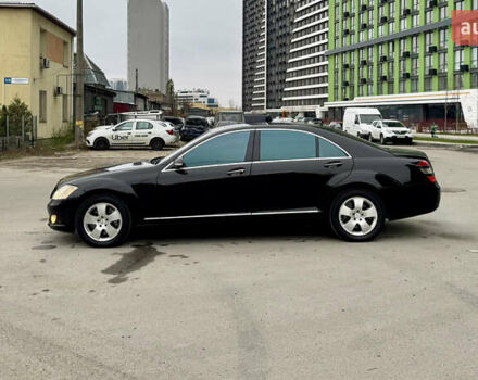 Черный Мерседес С Класс, объемом двигателя 5.5 л и пробегом 258 тыс. км за 7150 $, фото 3 на Automoto.ua