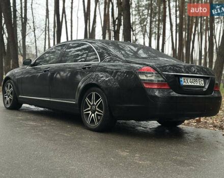 Черный Мерседес С Класс, объемом двигателя 3.5 л и пробегом 300 тыс. км за 6999 $, фото 7 на Automoto.ua