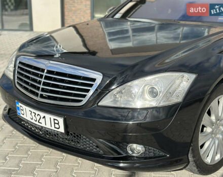 Черный Мерседес С Класс, объемом двигателя 5.5 л и пробегом 299 тыс. км за 9500 $, фото 6 на Automoto.ua