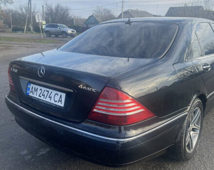 Черный Мерседес С Класс, объемом двигателя 3.72 л и пробегом 313 тыс. км за 4900 $, фото 6 на Automoto.ua