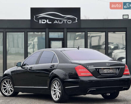 Чорний Мерседес С Клас, об'ємом двигуна 5.51 л та пробігом 193 тис. км за 12700 $, фото 17 на Automoto.ua