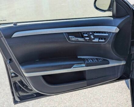 Черный Мерседес С Класс, объемом двигателя 5.5 л и пробегом 217 тыс. км за 10999 $, фото 11 на Automoto.ua