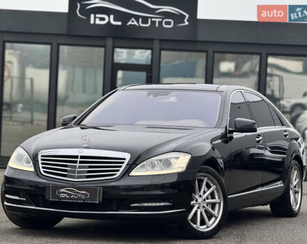 Чорний Мерседес С Клас, об'ємом двигуна 5.51 л та пробігом 193 тис. км за 12700 $, фото 1 на Automoto.ua