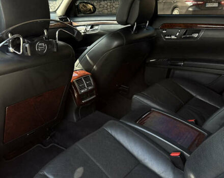 Мерседес С Класс 2006 в Тернополе на Automoto.ua Черный Мерседес С Класс, объемом двигателя 5.5 л и пробегом 346 тыс. км за 10900 $, фото 19 на Automoto.ua