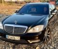 Черный Мерседес С Класс, объемом двигателя 5.51 л и пробегом 150 тыс. км за 18000 $, фото 1 на Automoto.ua