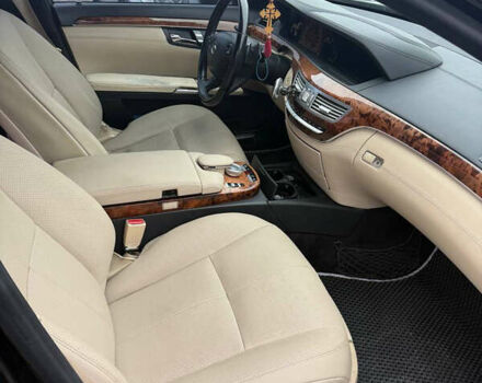 Черный Мерседес С Класс, объемом двигателя 3.5 л и пробегом 395 тыс. км за 8500 $, фото 12 на Automoto.ua