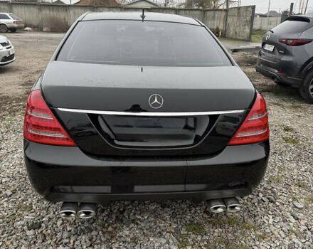 Черный Мерседес С Класс, объемом двигателя 3.5 л и пробегом 395 тыс. км за 8500 $, фото 3 на Automoto.ua