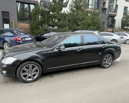 Чорний Мерседес С Клас, об'ємом двигуна 5.5 л та пробігом 300 тис. км за 6850 $, фото 5 на Automoto.ua