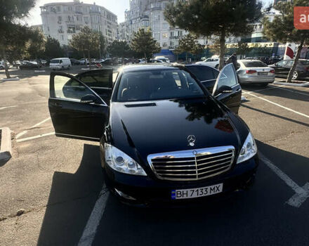 Черный Мерседес С Класс, объемом двигателя 3.5 л и пробегом 196 тыс. км за 9200 $, фото 1 на Automoto.ua