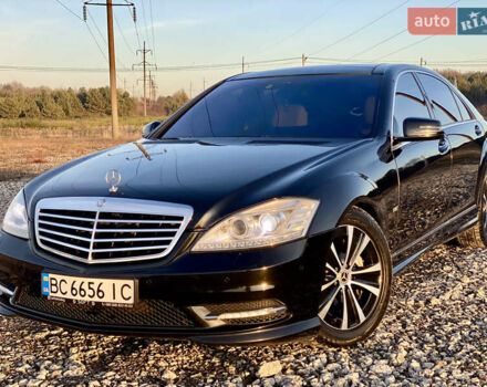 Черный Мерседес С Класс, объемом двигателя 5.51 л и пробегом 215 тыс. км за 12499 $, фото 7 на Automoto.ua