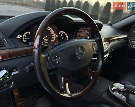 Чорний Мерседес С Клас, об'ємом двигуна 5.46 л та пробігом 224 тис. км за 11200 $, фото 96 на Automoto.ua