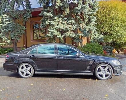 Чорний Мерседес С Клас, об'ємом двигуна 5.5 л та пробігом 235 тис. км за 10999 $, фото 9 на Automoto.ua