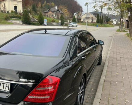 Черный Мерседес С Класс, объемом двигателя 5.5 л и пробегом 190 тыс. км за 11000 $, фото 2 на Automoto.ua