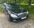 Черный Мерседес С Класс, объемом двигателя 3.5 л и пробегом 400 тыс. км за 7500 $, фото 1 на Automoto.ua