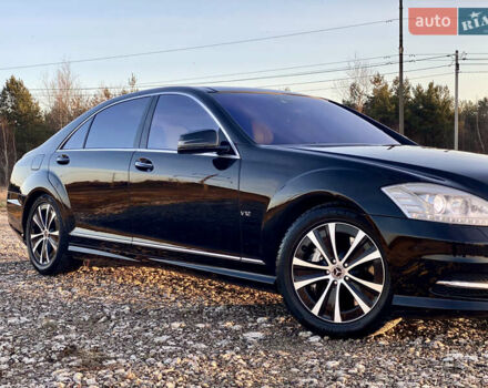 Черный Мерседес С Класс, объемом двигателя 5.51 л и пробегом 215 тыс. км за 12499 $, фото 20 на Automoto.ua