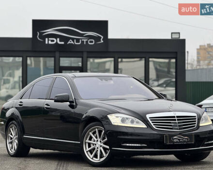 Чорний Мерседес С Клас, об'ємом двигуна 5.51 л та пробігом 193 тис. км за 12700 $, фото 7 на Automoto.ua