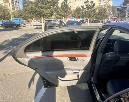 Черный Мерседес С Класс, объемом двигателя 3.5 л и пробегом 196 тыс. км за 9200 $, фото 17 на Automoto.ua