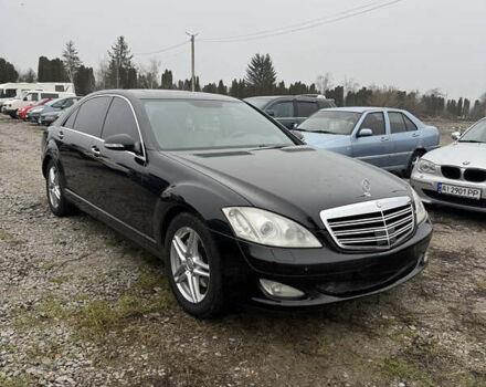 Черный Мерседес С Класс, объемом двигателя 3.5 л и пробегом 395 тыс. км за 8500 $, фото 1 на Automoto.ua
