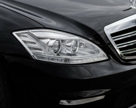 Черный Мерседес С Класс, объемом двигателя 5.46 л и пробегом 189 тыс. км за 16400 $, фото 19 на Automoto.ua