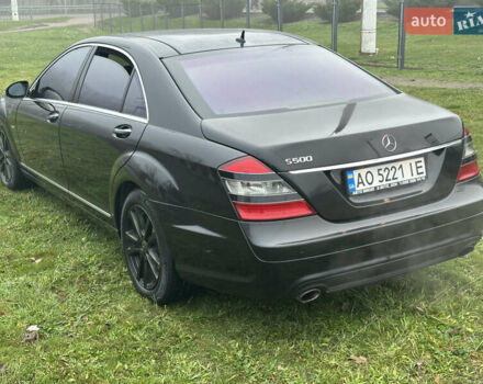 Черный Мерседес С Класс, объемом двигателя 5.46 л и пробегом 297 тыс. км за 9700 $, фото 5 на Automoto.ua