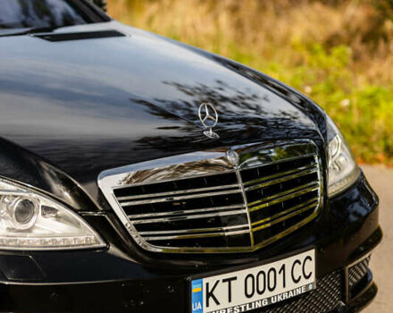 Черный Мерседес С Класс, объемом двигателя 5.46 л и пробегом 189 тыс. км за 16400 $, фото 9 на Automoto.ua