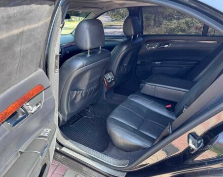 Черный Мерседес С Класс, объемом двигателя 5.5 л и пробегом 271 тыс. км за 8500 $, фото 14 на Automoto.ua