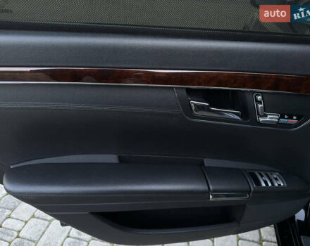 Чорний Мерседес С Клас, об'ємом двигуна 5.46 л та пробігом 224 тис. км за 11200 $, фото 92 на Automoto.ua