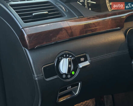 Черный Мерседес С Класс, объемом двигателя 5.5 л и пробегом 297 тыс. км за 9500 $, фото 7 на Automoto.ua