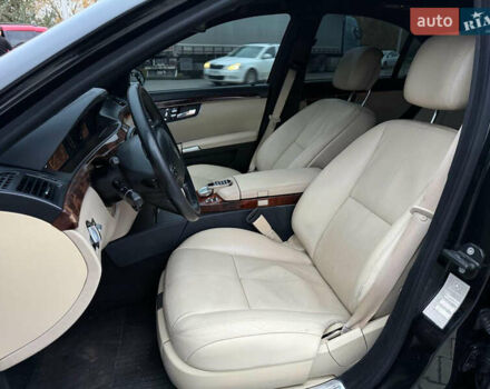 Черный Мерседес С Класс, объемом двигателя 2.99 л и пробегом 390 тыс. км за 9900 $, фото 5 на Automoto.ua