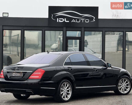 Чорний Мерседес С Клас, об'ємом двигуна 5.51 л та пробігом 193 тис. км за 12700 $, фото 12 на Automoto.ua