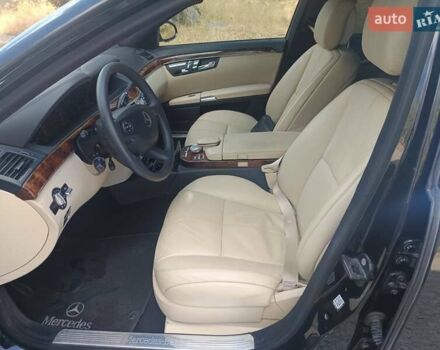 Черный Мерседес С Класс, объемом двигателя 2.99 л и пробегом 198 тыс. км за 12700 $, фото 4 на Automoto.ua