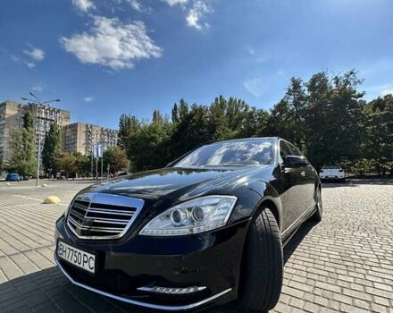 Черный Мерседес С Класс, объемом двигателя 5.5 л и пробегом 252 тыс. км за 11700 $, фото 9 на Automoto.ua