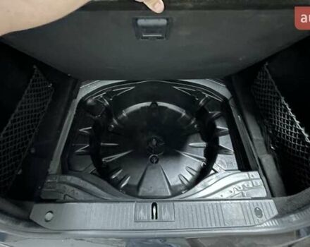 Черный Мерседес С Класс, объемом двигателя 3.5 л и пробегом 330 тыс. км за 12000 $, фото 7 на Automoto.ua