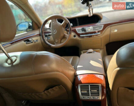 Мерседес С Класс 2006 в Тернополе на Automoto.ua Черный Мерседес С Класс, объемом двигателя 3 л и пробегом 435 тыс. км за 12700 $, фото 15 на Automoto.ua