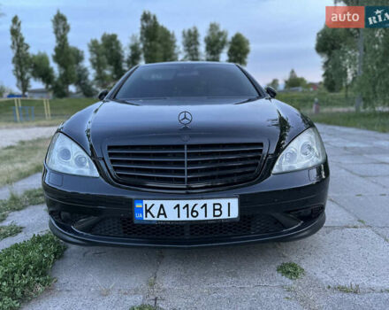 Черный Мерседес С Класс, объемом двигателя 5.5 л и пробегом 380 тыс. км за 9400 $, фото 5 на Automoto.ua