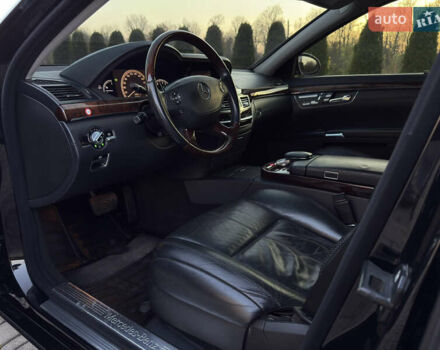 Чорний Мерседес С Клас, об'ємом двигуна 5.46 л та пробігом 224 тис. км за 11200 $, фото 44 на Automoto.ua