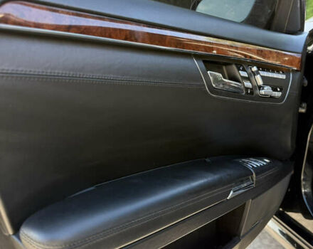 Мерседес С Класс 2006 в Тернополе на Automoto.ua Черный Мерседес С Класс, объемом двигателя 5.5 л и пробегом 346 тыс. км за 10900 $, фото 25 на Automoto.ua