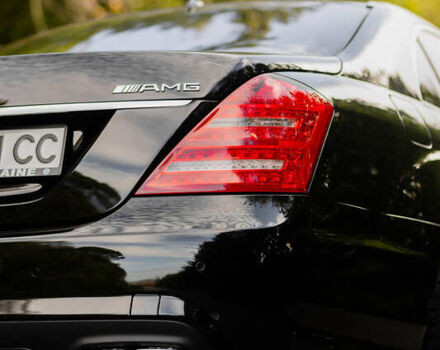 Черный Мерседес С Класс, объемом двигателя 5.46 л и пробегом 189 тыс. км за 16400 $, фото 12 на Automoto.ua