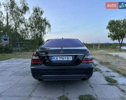 Черный Мерседес С Класс, объемом двигателя 5.5 л и пробегом 380 тыс. км за 9400 $, фото 3 на Automoto.ua
