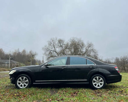 Черный Мерседес С Класс, объемом двигателя 5.46 л и пробегом 241 тыс. км за 5999 $, фото 2 на Automoto.ua