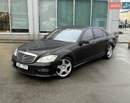 Черный Мерседес С Класс, объемом двигателя 5.4 л и пробегом 425 тыс. км за 11500 $, фото 2 на Automoto.ua